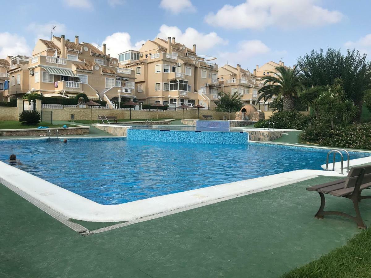 Casa Jones Lejlighed Torrevieja Eksteriør billede